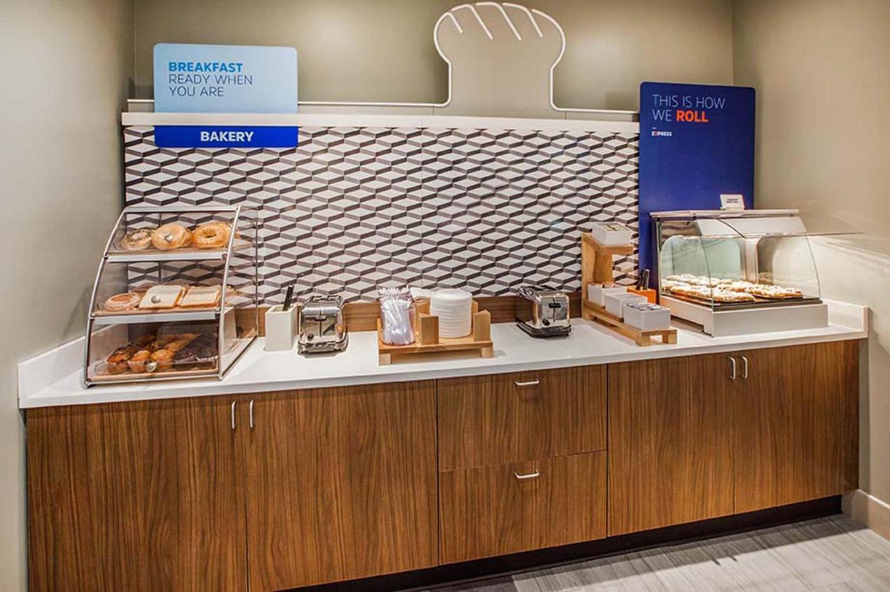 Holiday Inn Express - New Albany Bagian luar foto