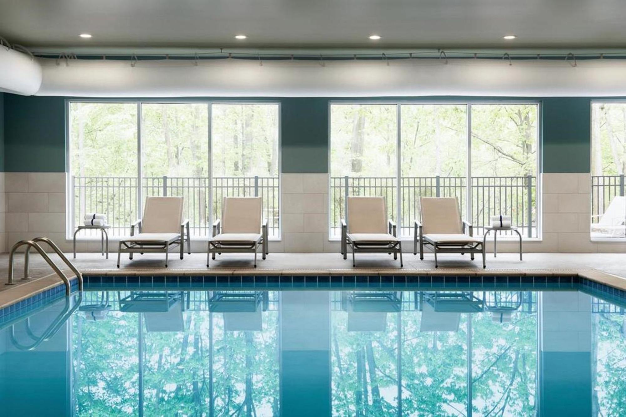 Holiday Inn Express - New Albany Bagian luar foto